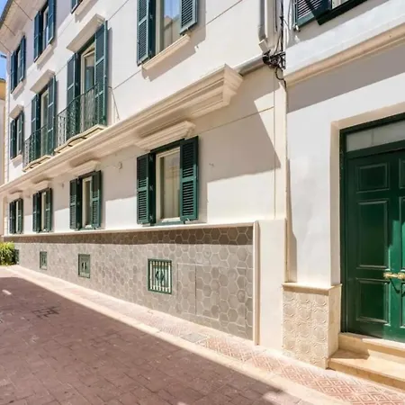 Apartment 3 *